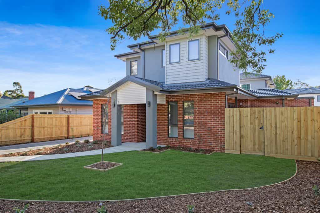 New build landscaping and fencing in Eltham North