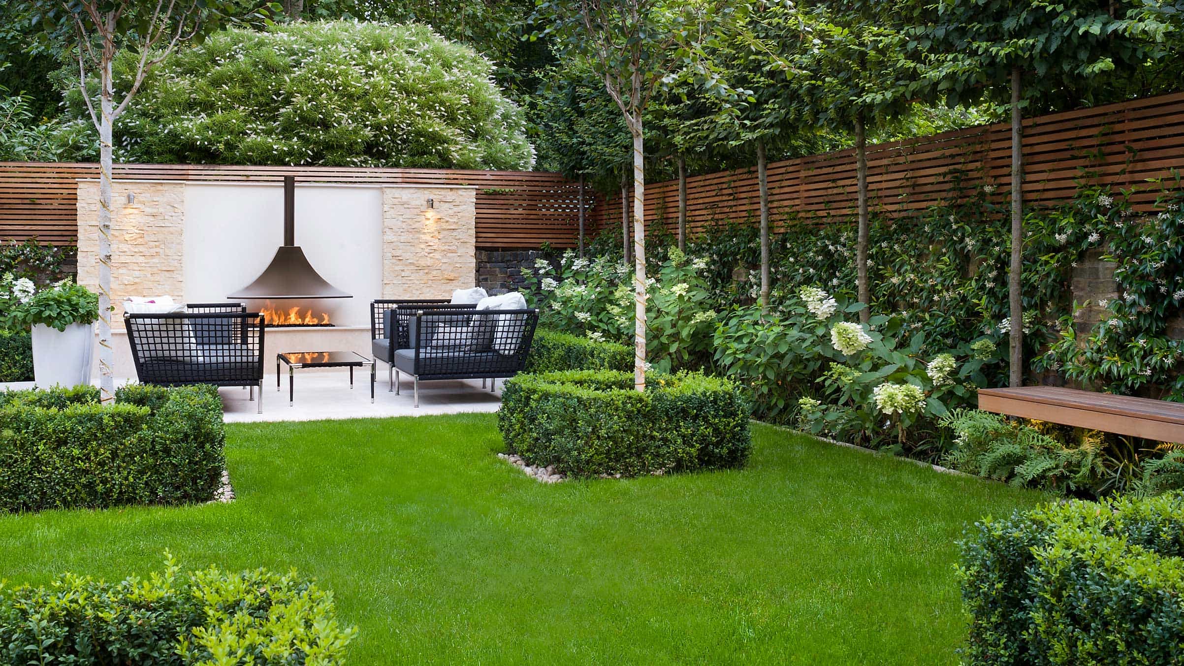 Premium garden maintenance in Toorak